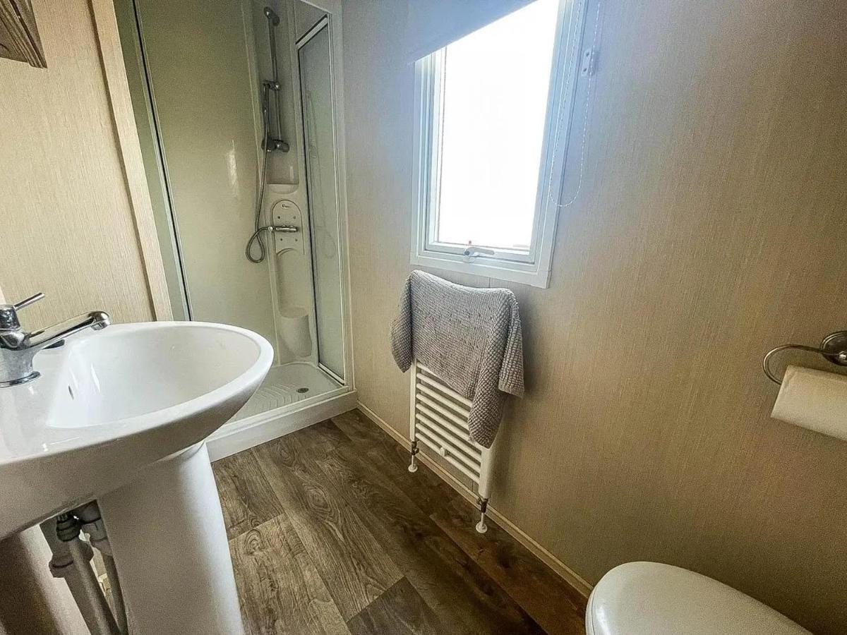 2Br-Sleeps6-Wifi-Freeparking-Holidaypark كْلانكتون أون سي المظهر الخارجي الصورة