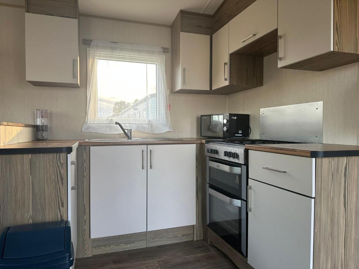 2Br-Sleeps6-Wifi-Freeparking-Holidaypark كْلانكتون أون سي المظهر الخارجي الصورة
